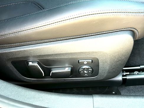 Used 2025 BMW M3 Competition AWD/4WD image 29