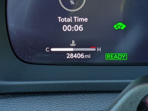 Used 2024 Toyota Crown Platinum AWD/4WD image 27