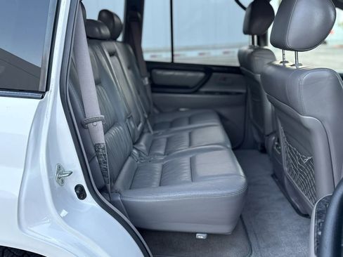 Used 2005 Toyota Land Cruiser AWD/4WD image 26