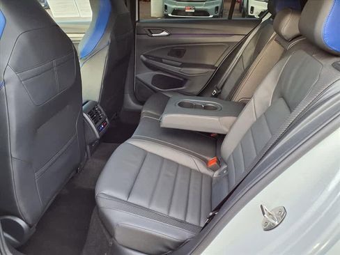 Used 2024 Volkswagen Golf R image 9