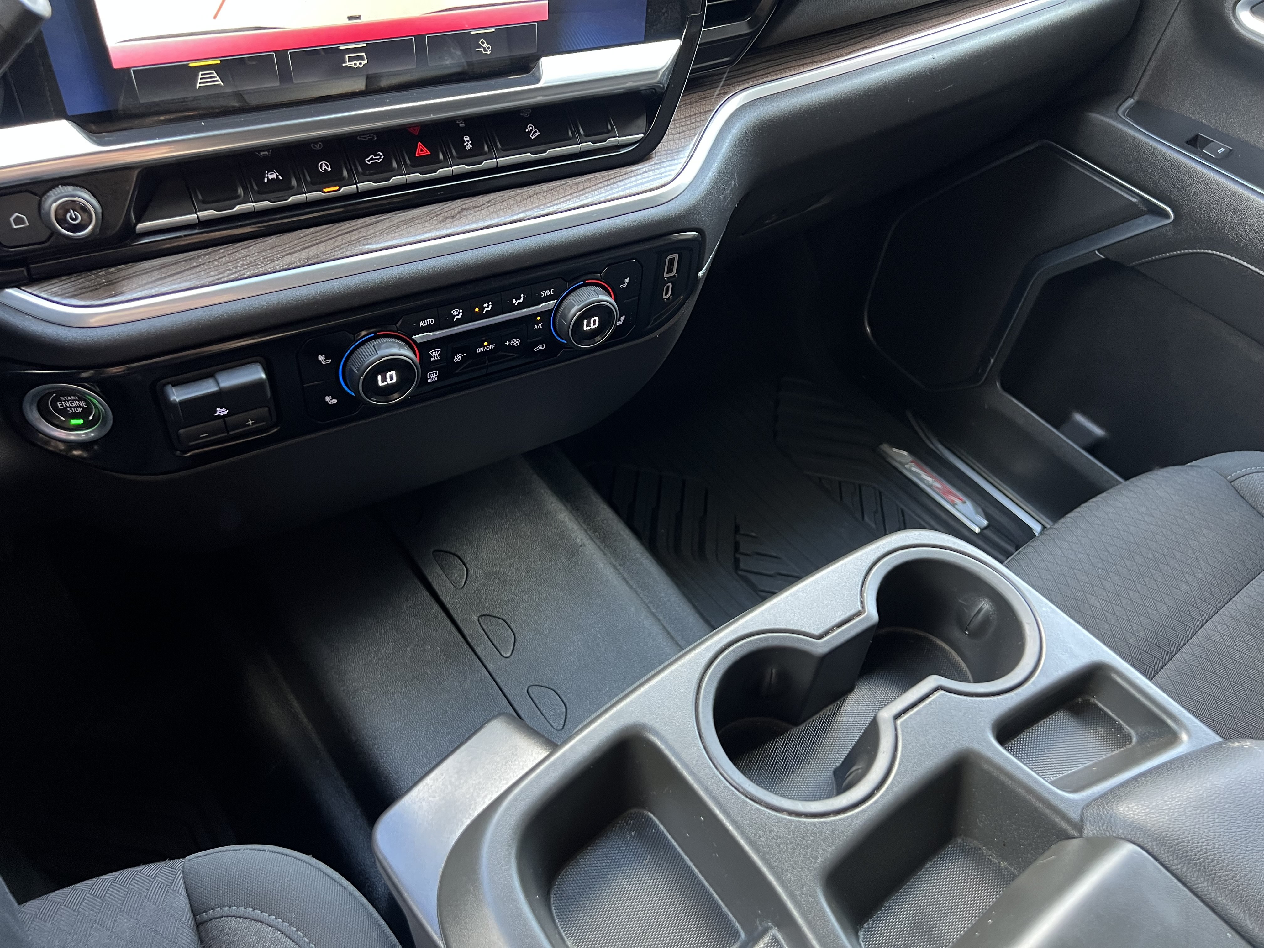 Used 2022 Chevrolet Silverado 1500 LT AWD/4WD image 21