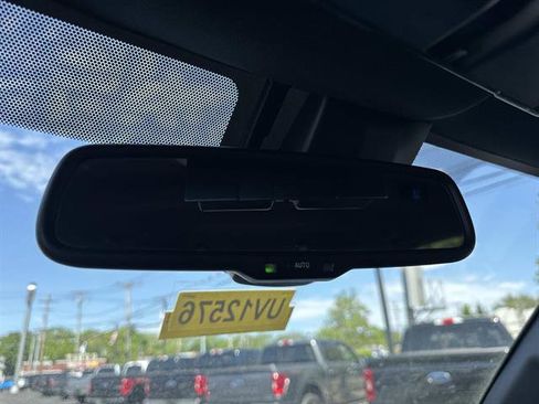 Used 2022 Toyota Tacoma TRD Sport w/ Technology Package AWD/4WD image 25