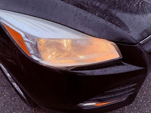 Used 2015 Ford Escape SE image 14