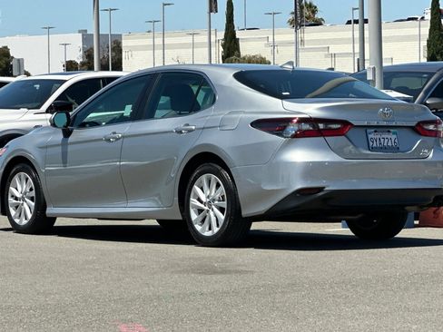 Used 2022 Toyota Camry LE AWD/4WD image 6