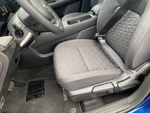 New 2026 Nissan Kicks SV w/ Cold Weather Package FWD image 8