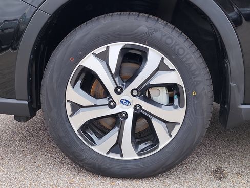 Used 2022 Subaru Outback Limited XT image 9