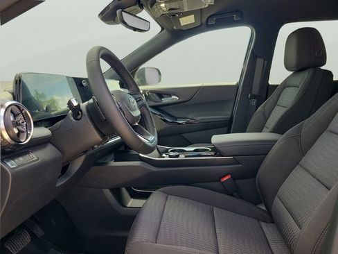 New 2026 Chevrolet Equinox LT image 17