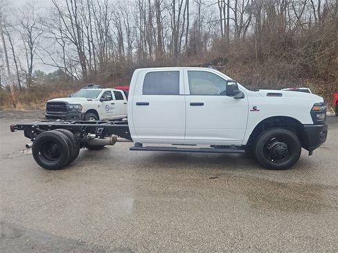 New 2026 RAM 3500 Tradesman image 3