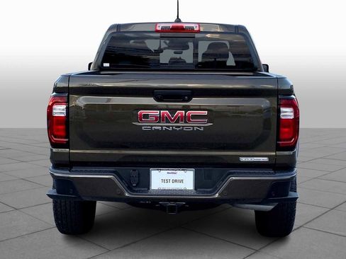 New 2025 GMC Canyon Elevation w/ Convenience Package image 4