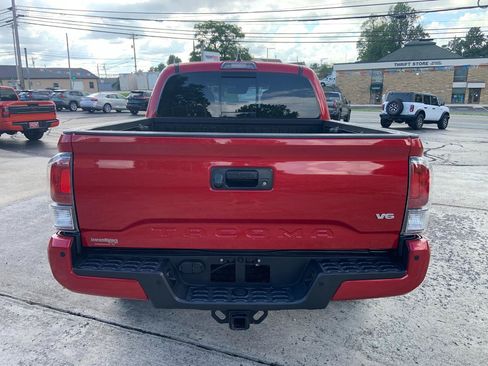 Used 2023 Toyota Tacoma TRD Off-Road w/ Advanced Technology Package AWD/4WD image 7