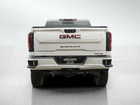Used 2024 GMC Sierra 2500 AT4 w/ AT4 Preferred Package AWD/4WD image 4