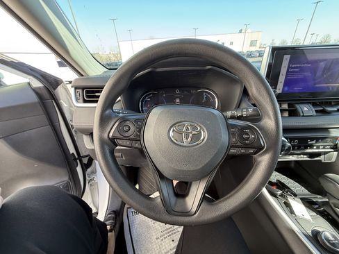 Certified 2025 Toyota RAV4 XLE image 5