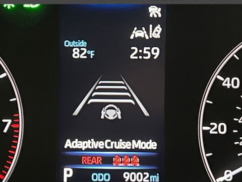 Certified 2023 Toyota Corolla Cross LE image 33