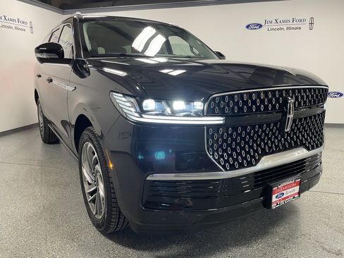 New 2025 Lincoln Navigator Reserve image 39