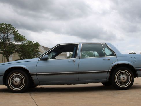 Used 1990 Buick Le Sabre Custom FWD image 33