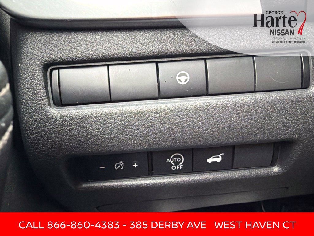 Certified 2023 Nissan Rogue SV w/ SV Premium B Package AWD/4WD image 19