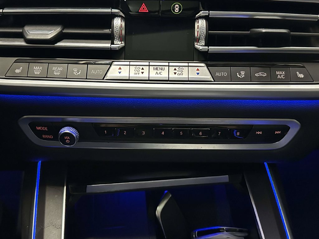 Used 2022 BMW X7 xDrive40i w/ Premium Package AWD/4WD image 28