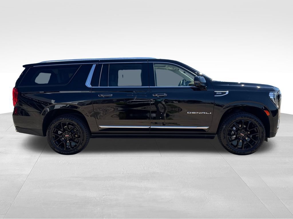 Certified 2023 GMC Yukon XL Denali w/ Denali Reserve Package AWD/4WD image 7