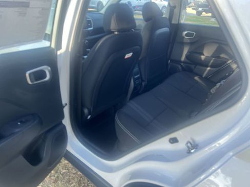 Used 2026 Hyundai Venue SEL image 21