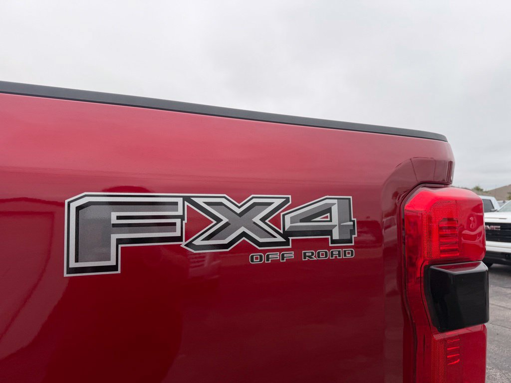 Used 2025 Ford F250 Lariat w/ Black Appearance Package AWD/4WD image 17