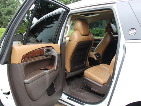 Used 2013 Buick Enclave Premium w/ Trailering Provision Package image 16