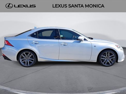 Used 2016 Lexus IS 300 AWD w/ F Sport Package image 4