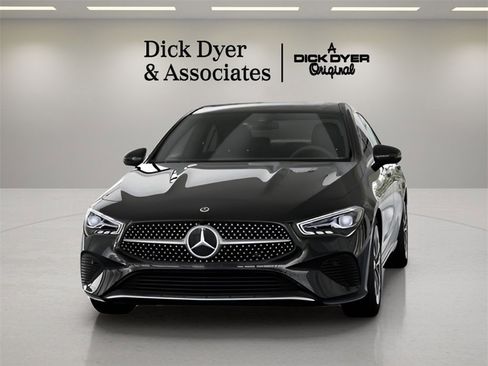 Used 2025 Mercedes-Benz CLA 250 image 32
