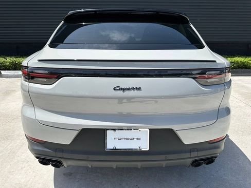 Certified 2023 Porsche Cayenne Platinum Edition AWD/4WD image 13
