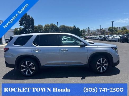 Used 2023 Honda Pilot Touring image 8