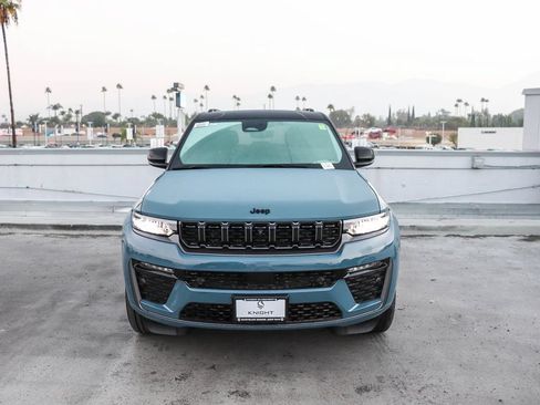 New 2026 Jeep Grand Cherokee Limited AWD/4WD image 3