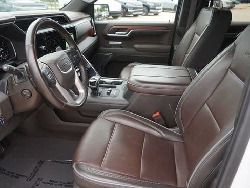 Used 2023 GMC Sierra 1500 Denali w/ Technology Package AWD/4WD image 18