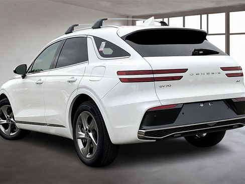 New 2026 Genesis GV70 2.5T Select image 3