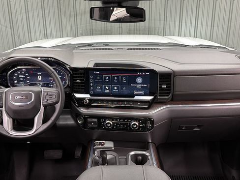 Used 2024 GMC Sierra 1500 SLT w/ SLT Premium Plus Package AWD/4WD image 43