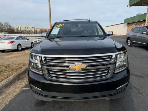 Used 2016 Chevrolet Suburban LTZ image 2
