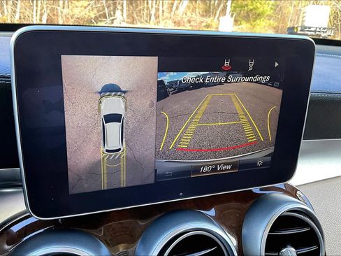 Used 2019 Mercedes-Benz GLC 300 4MATIC image 29