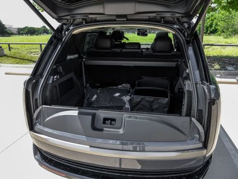 New 2026 Land Rover Range Rover Long Wheelbase SE AWD/4WD image 63