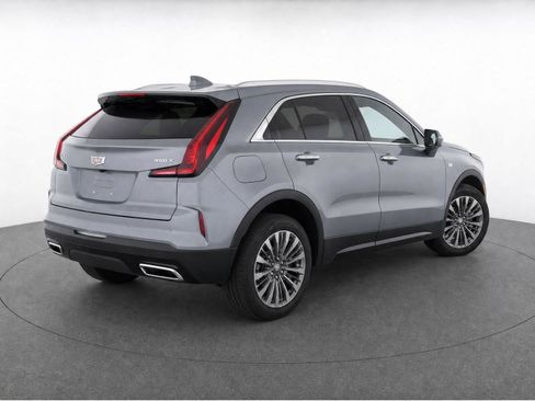 Used 2025 Cadillac XT4 Premium Luxury FWD image 4