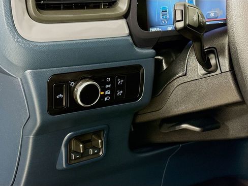 Used 2025 Ford Maverick XL w/ 4K Tow Package image 12