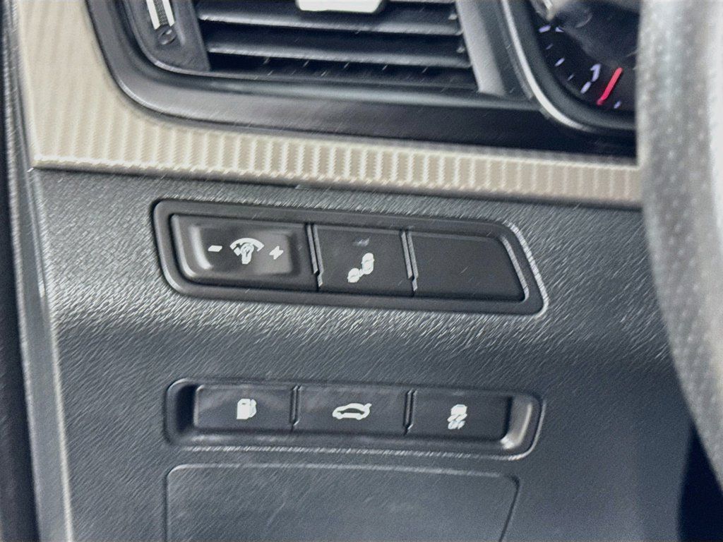 Used 2018 Hyundai Sonata Sport w/ Cargo Package FWD image 7