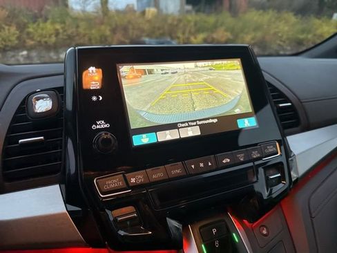 Used 2024 Honda Odyssey Sport image 17