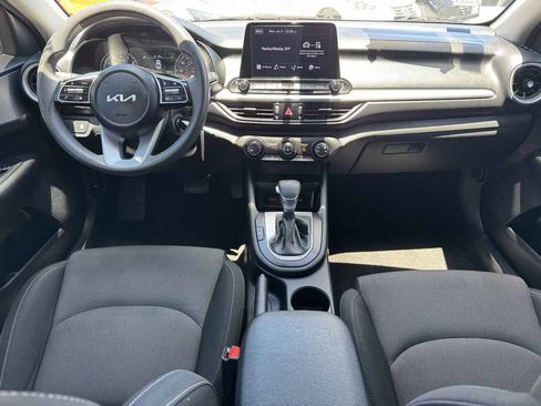 Used 2022 Kia Forte LXS FWD image 21