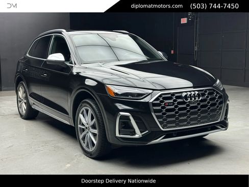 Used 2022 Audi SQ5 Premium Plus w/ Premium Plus Package image 11