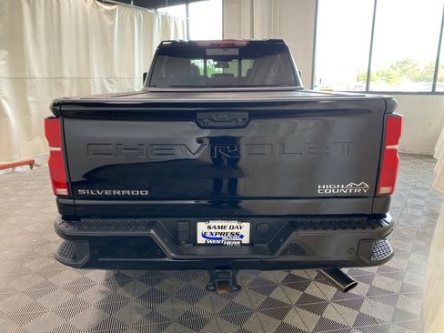 Used 2024 Chevrolet Silverado 2500 High Country w/ Z71 Off-Road Package AWD/4WD image 11