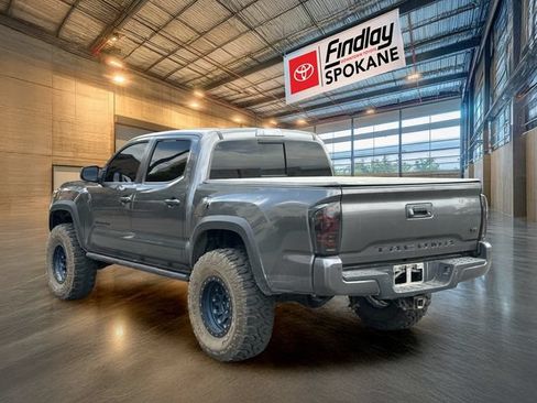 Used 2020 Toyota Tacoma TRD Off-Road w/ TRD Premium Off Road Package AWD/4WD image 6