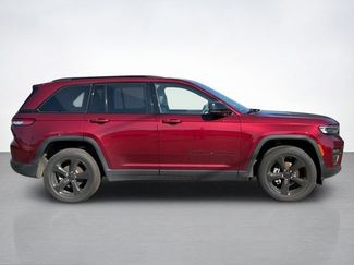 Used 2023 Jeep Grand Cherokee Altitude AWD/4WD video 2