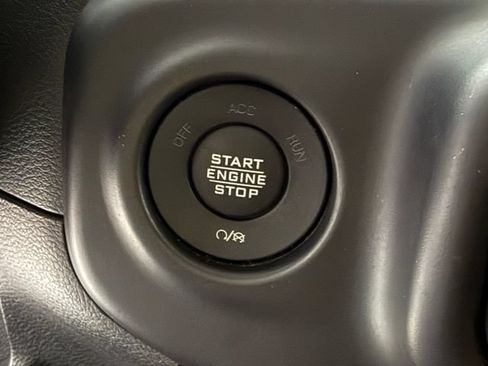 Used 2021 Jeep Gladiator Mojave AWD/4WD image 16
