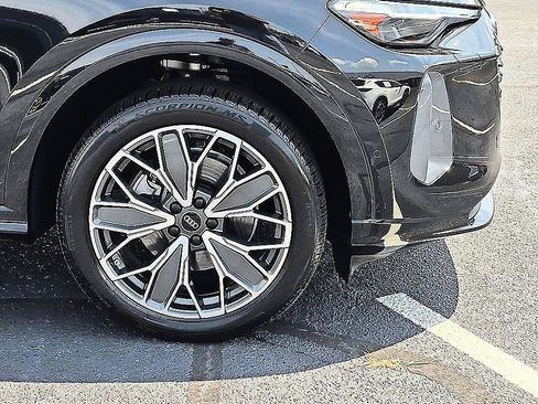 Used 2025 Audi Q5 Premium Plus AWD/4WD image 7