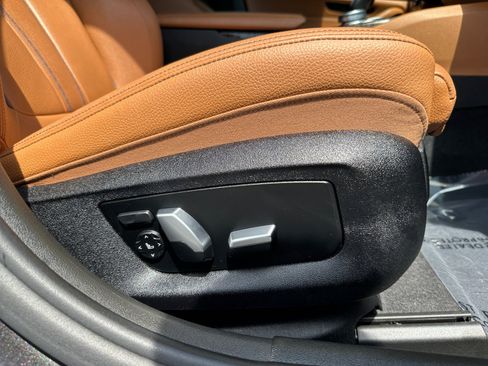 Used 2018 BMW 530i xDrive AWD/4WD image 32