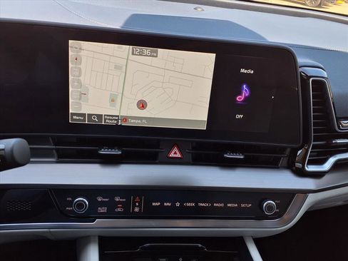 Used 2025 Kia Sportage EX image 21