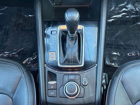 Used 2025 MAZDA CX-5 AWD 2.5 S w/ Preferred Package image 39